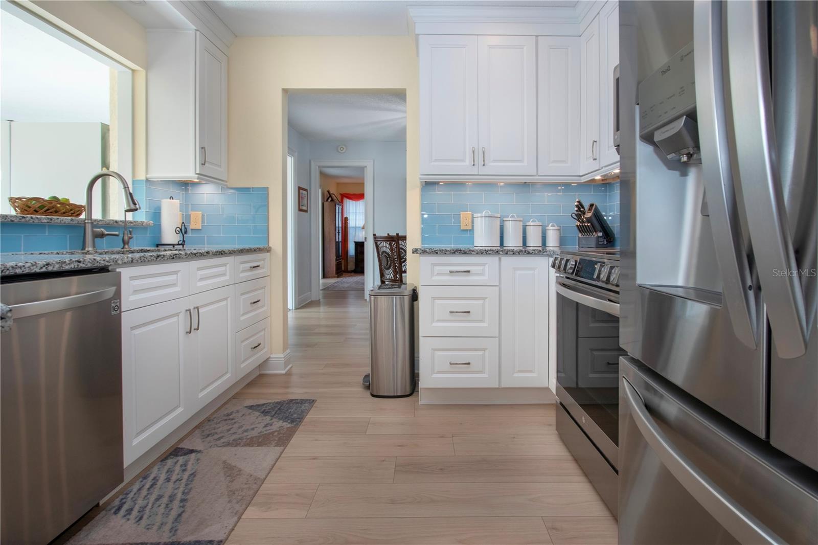 2016 E VIEW DR — photo 26