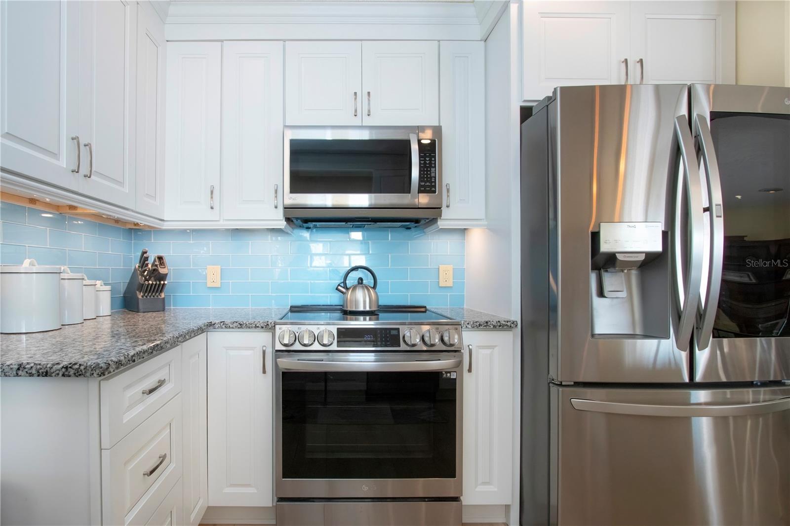 2016 E VIEW DR — photo 25