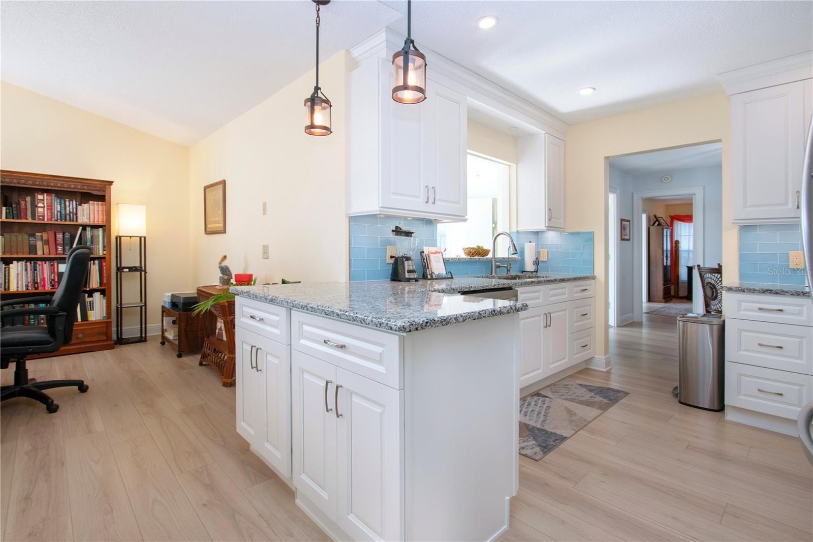 2016 E VIEW DR — photo 28