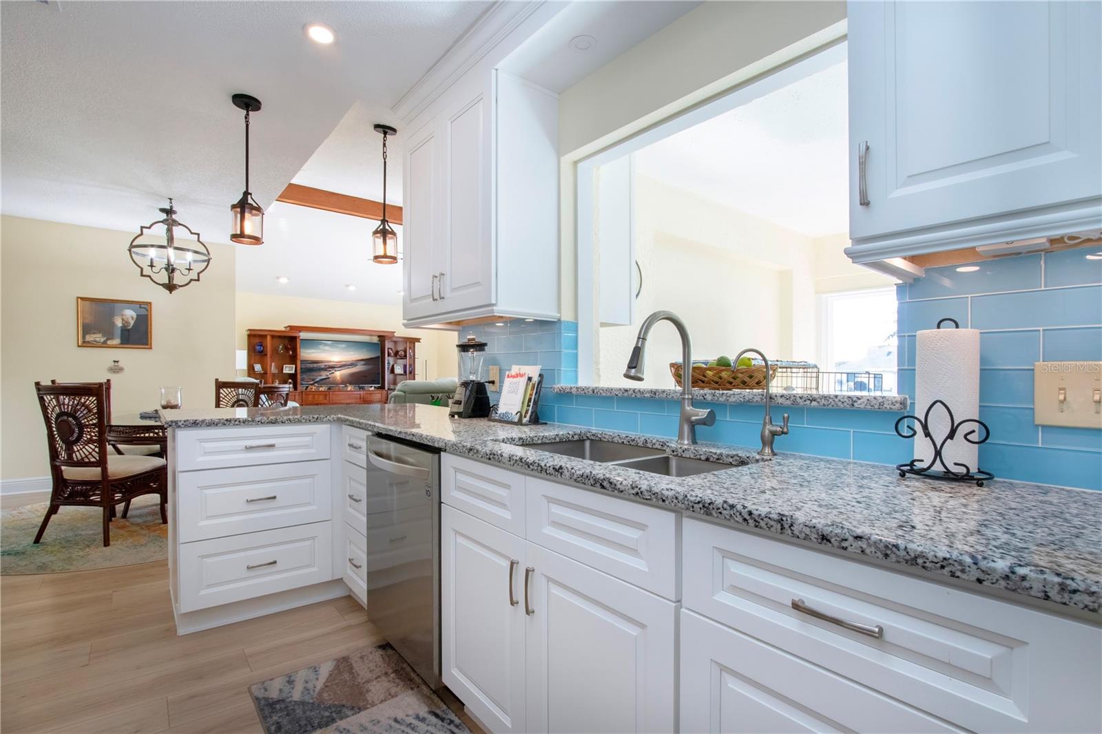 2016 E VIEW DR — photo 22