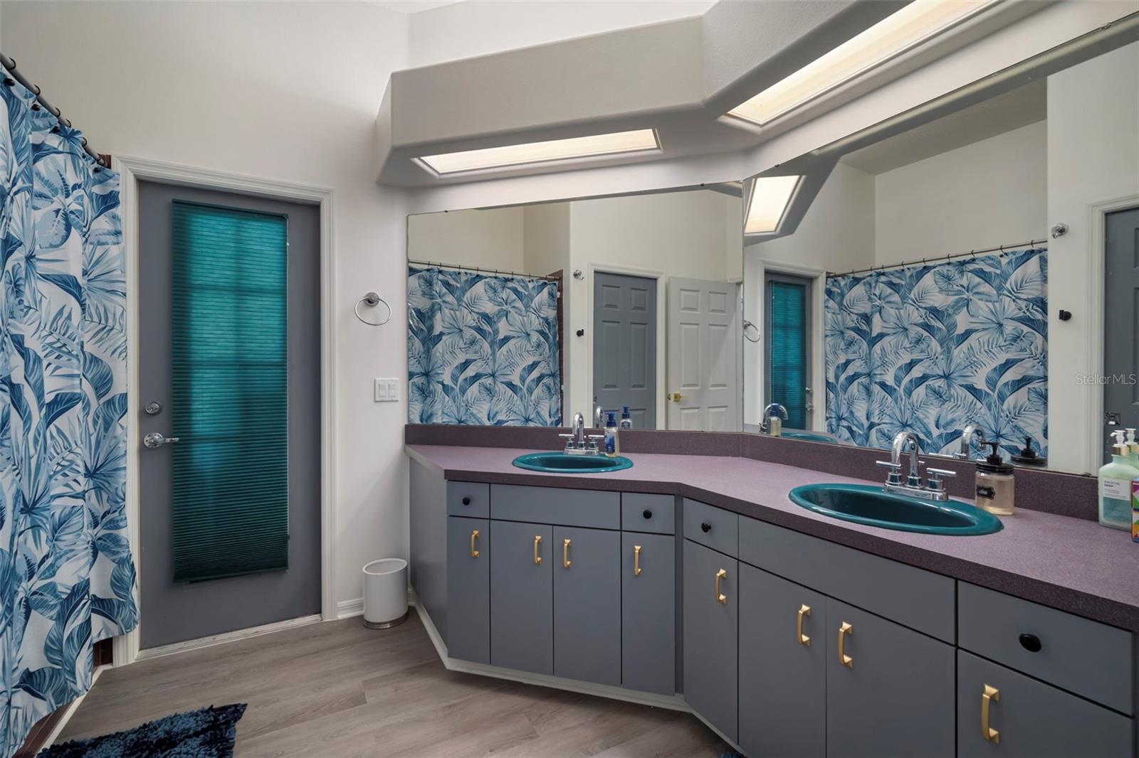 424 SUMMIT CHASE DR — photo 34