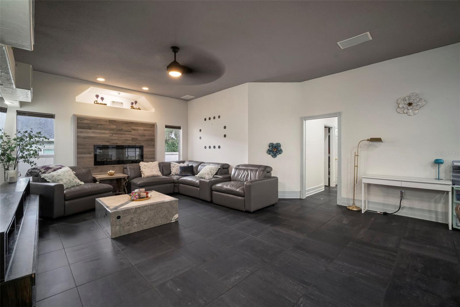 424 SUMMIT CHASE DR — photo 22