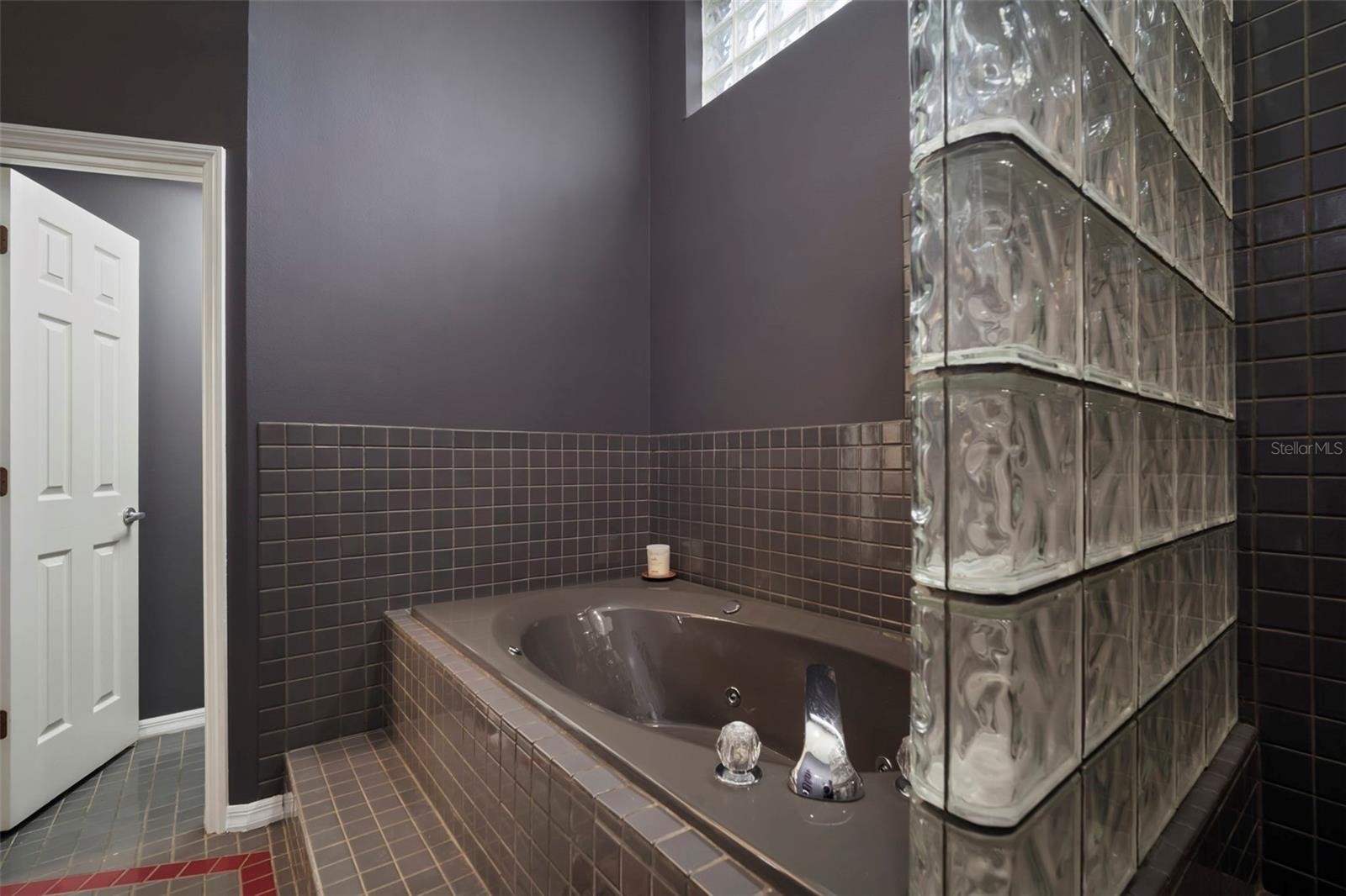 424 SUMMIT CHASE DR — photo 43