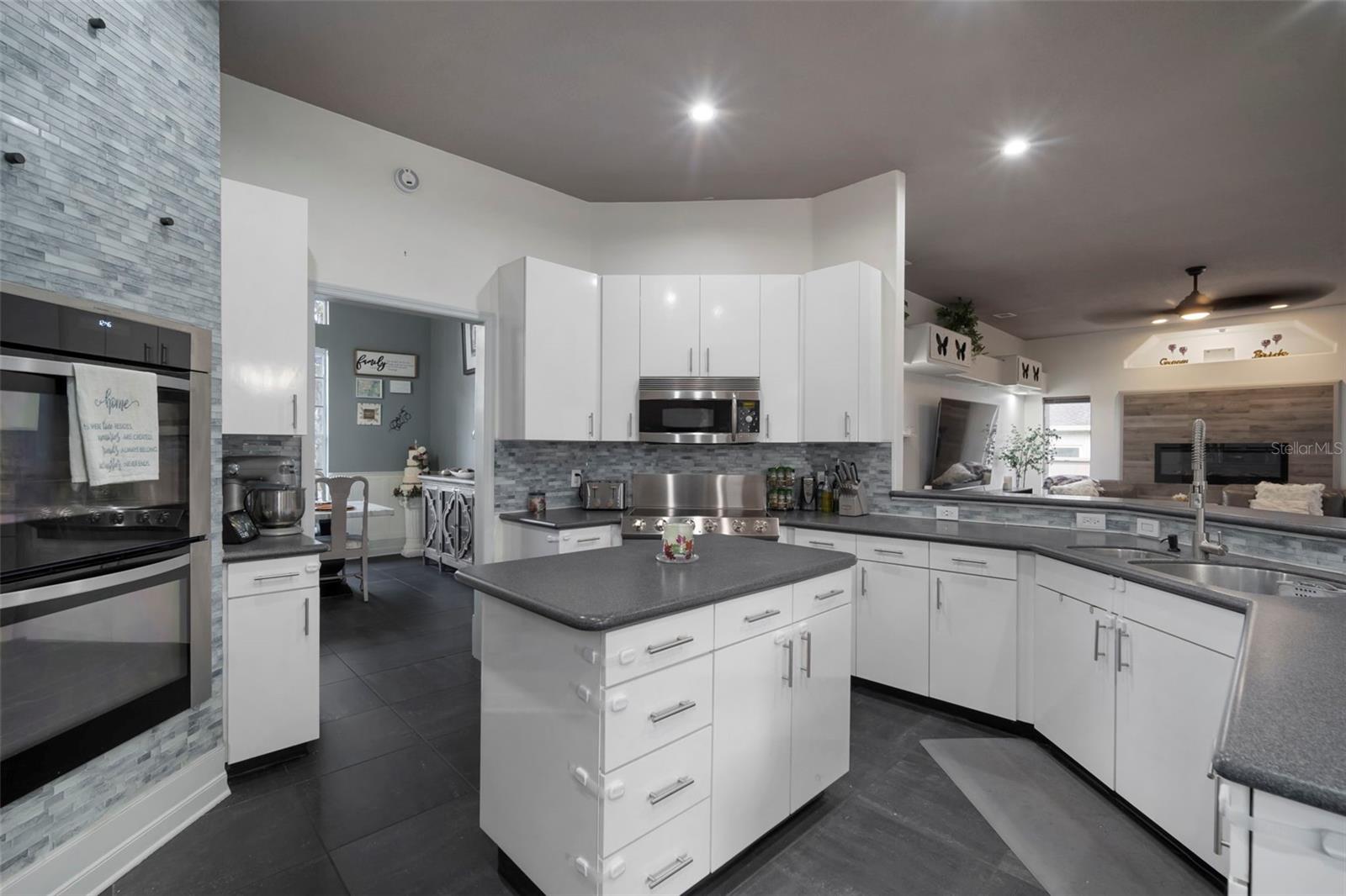 424 SUMMIT CHASE DR — photo 12
