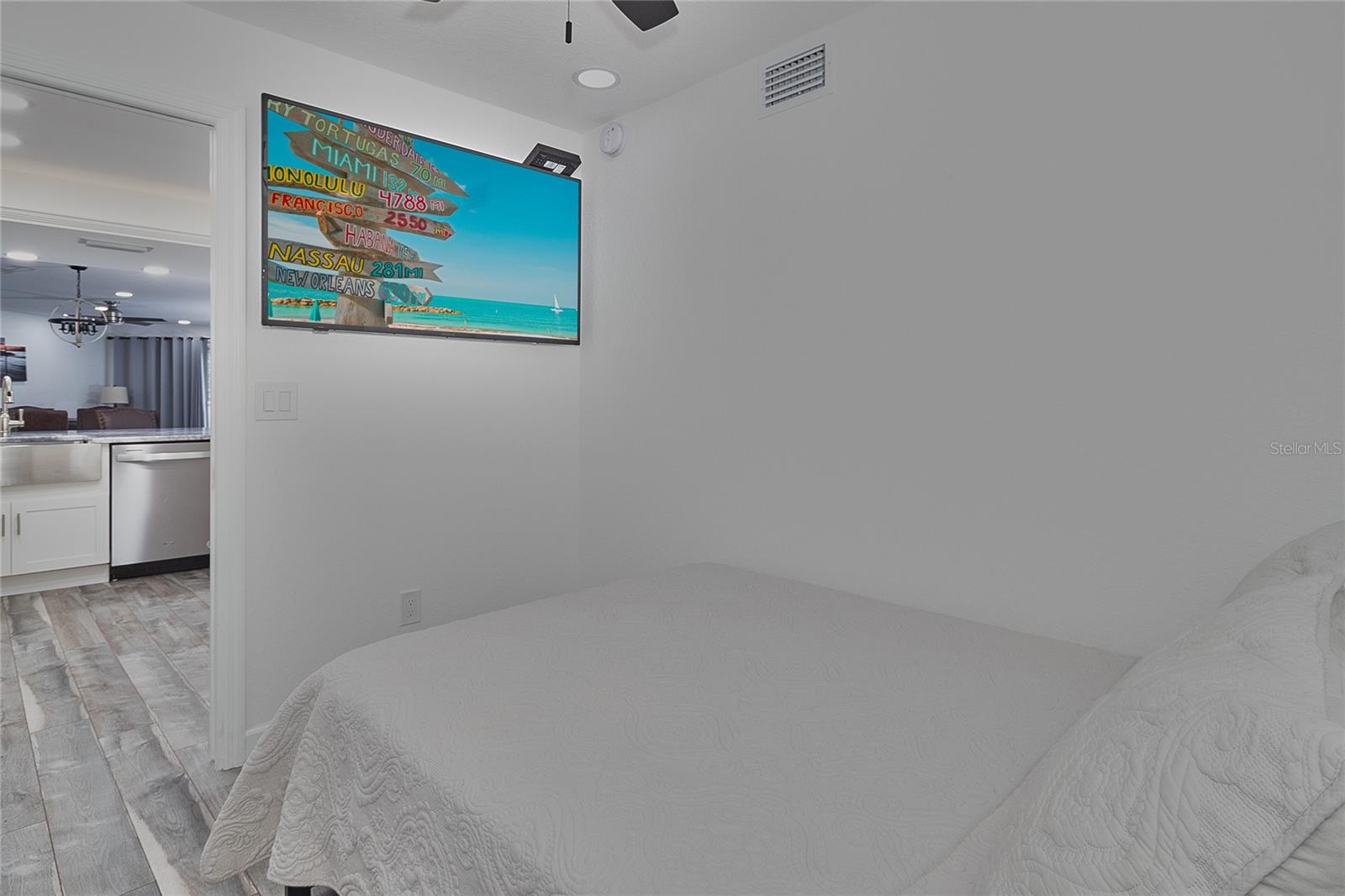 18400 GULF BLVD #1206 — photo 34