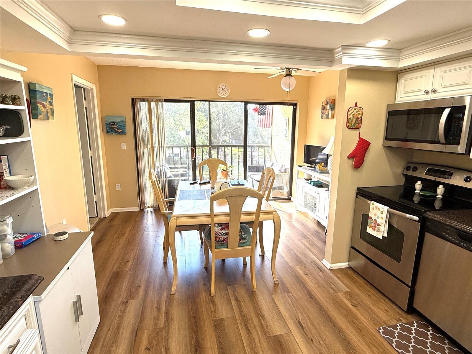 315 30TH AVE W #B305 — photo 8