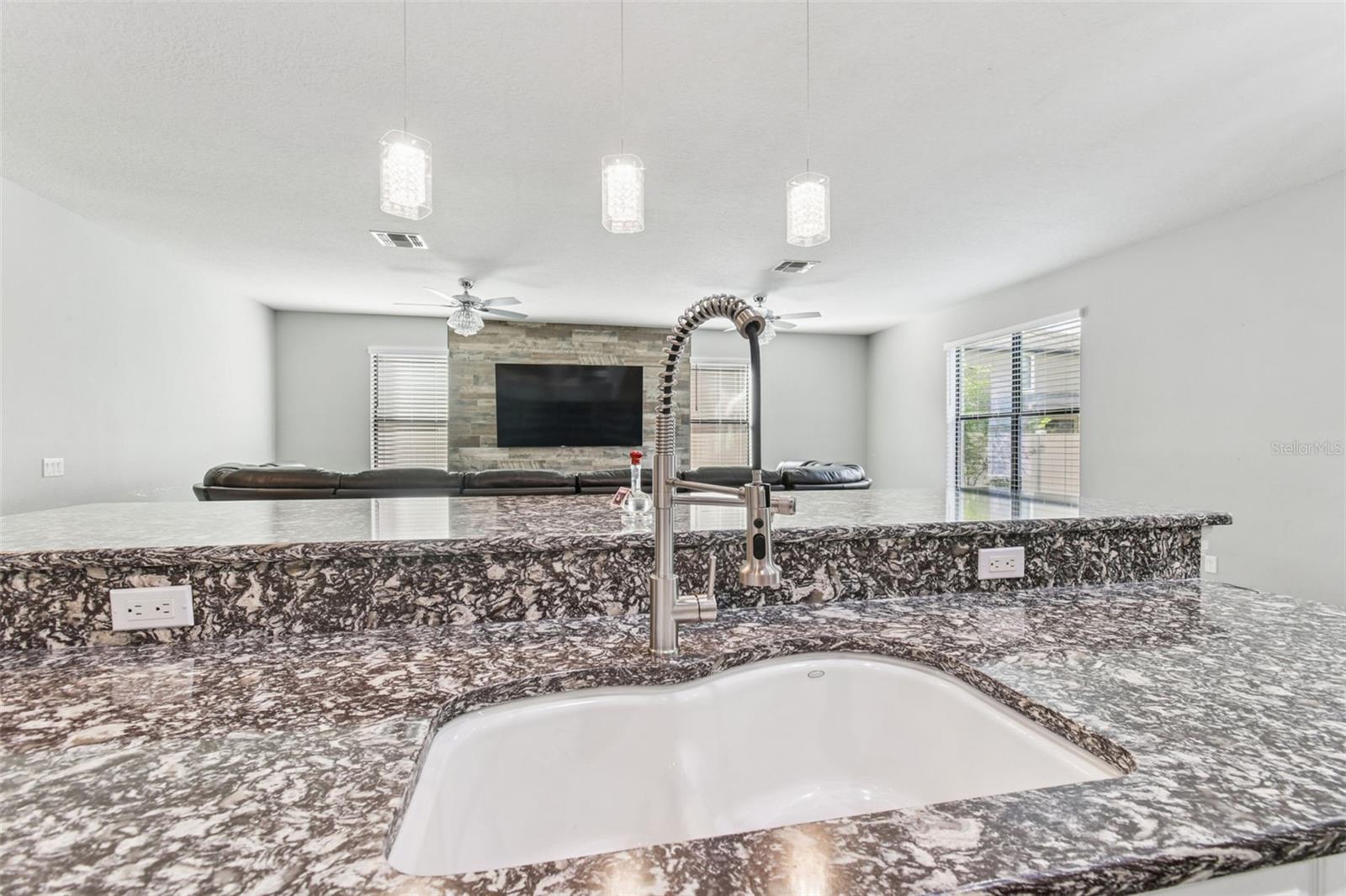 11748 ALBATROSS LN — photo 30