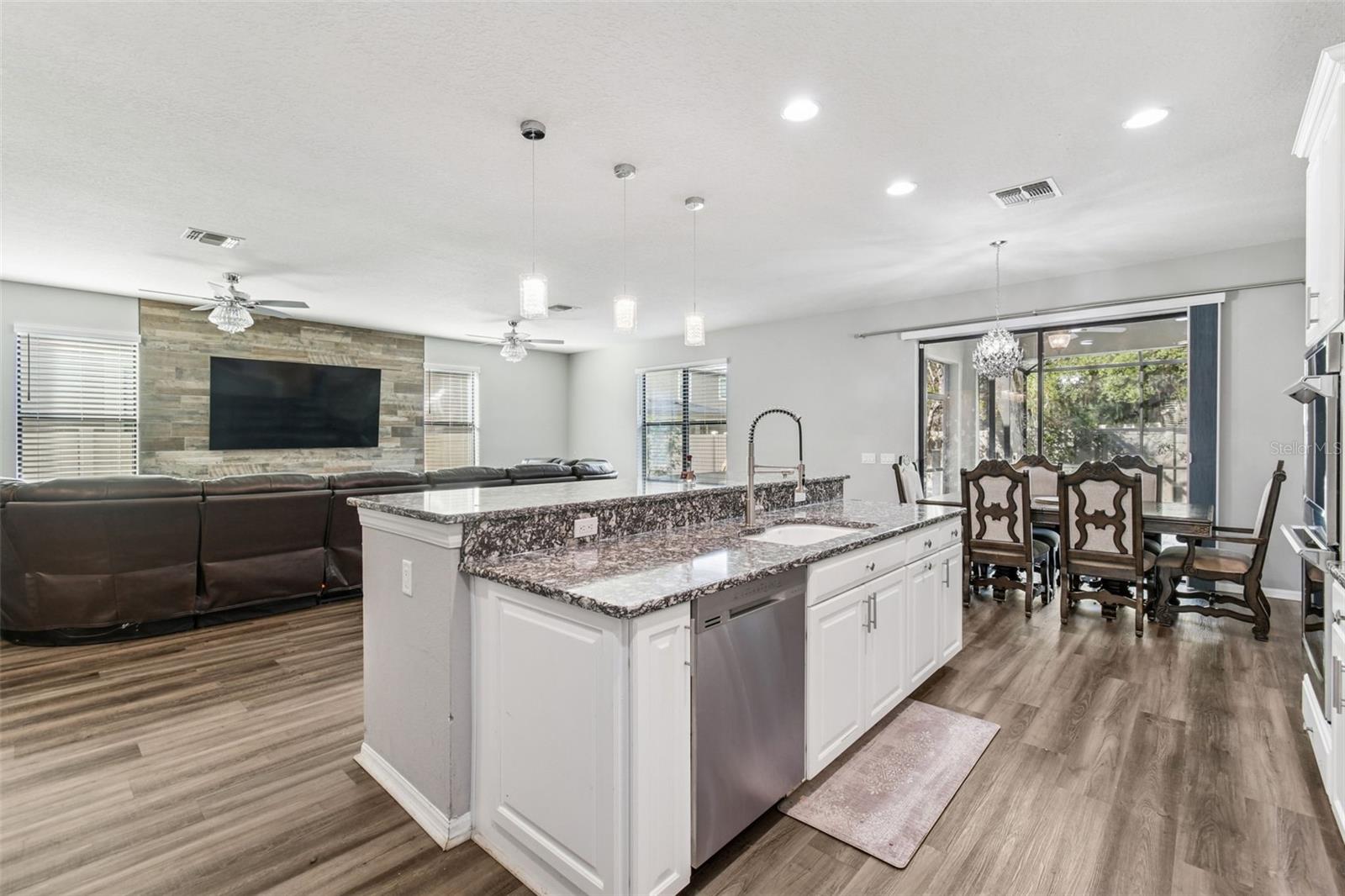 11748 ALBATROSS LN — photo 31