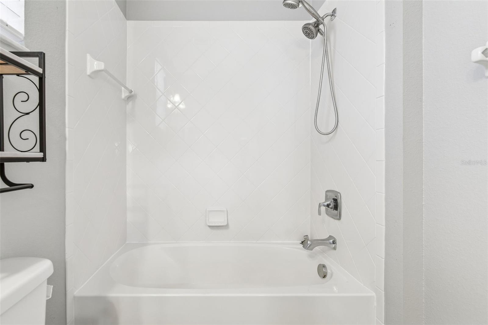 11748 ALBATROSS LN — photo 38