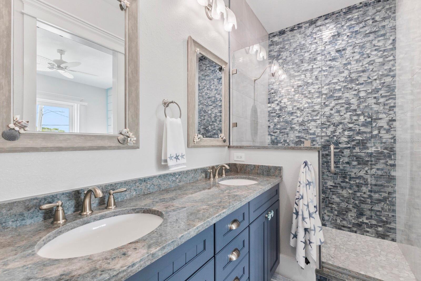 118 MANGROVE AVE — photo 36