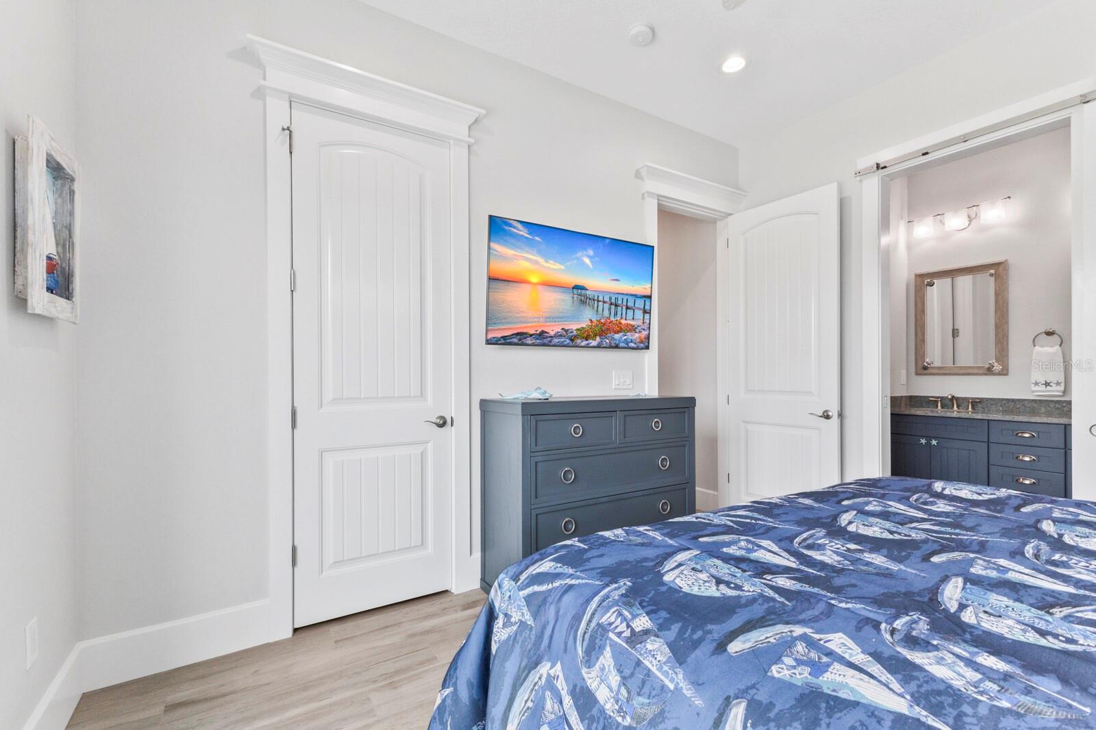 118 MANGROVE AVE — photo 35