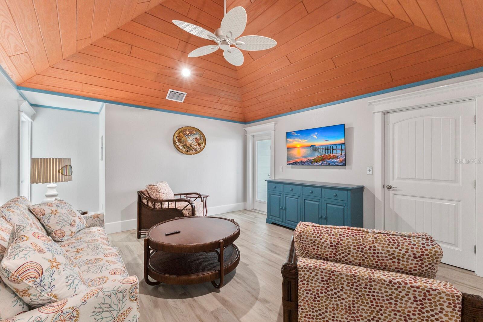 118 MANGROVE AVE — photo 46