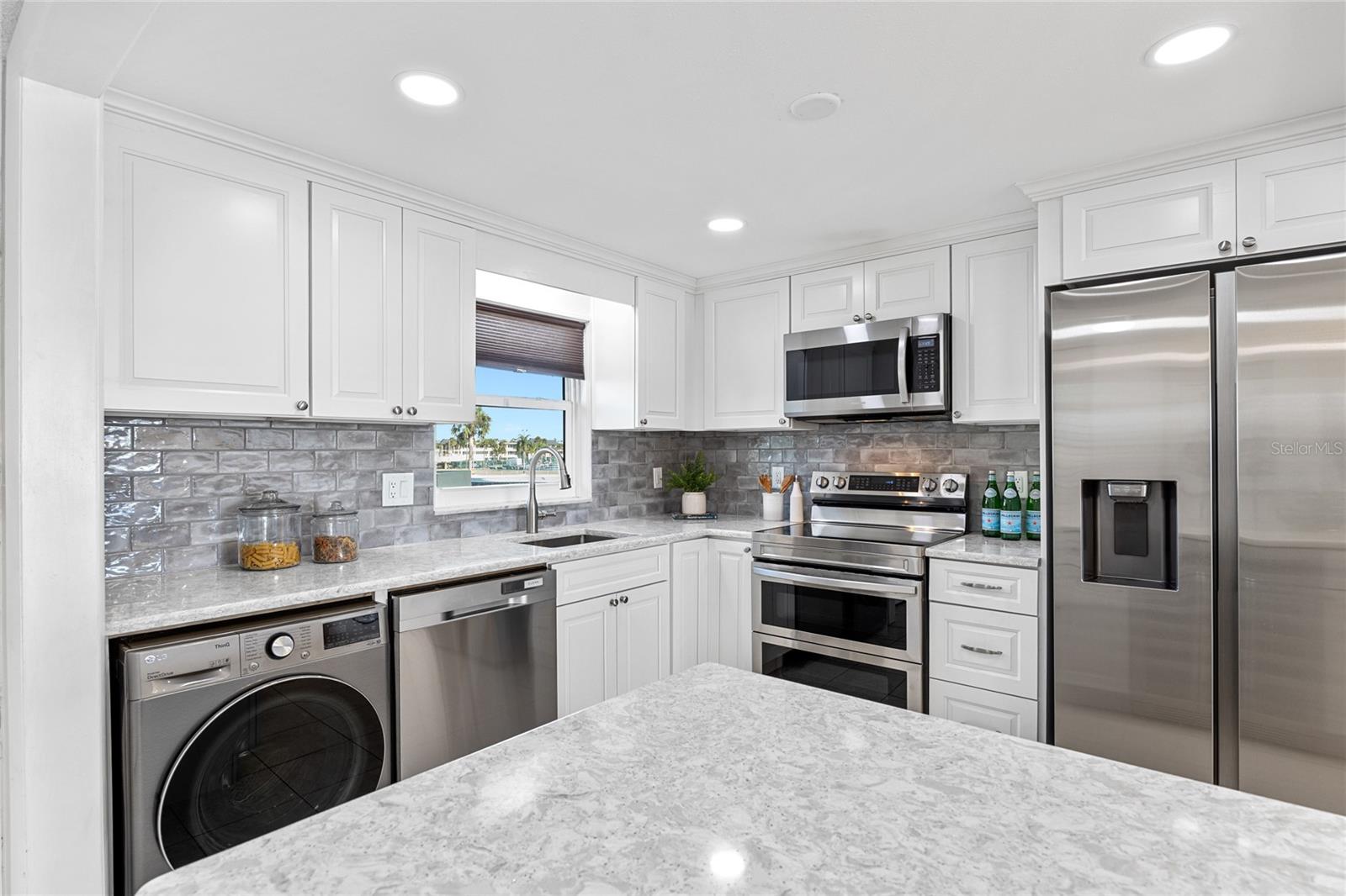4775 COVE CIR #203 — photo 4