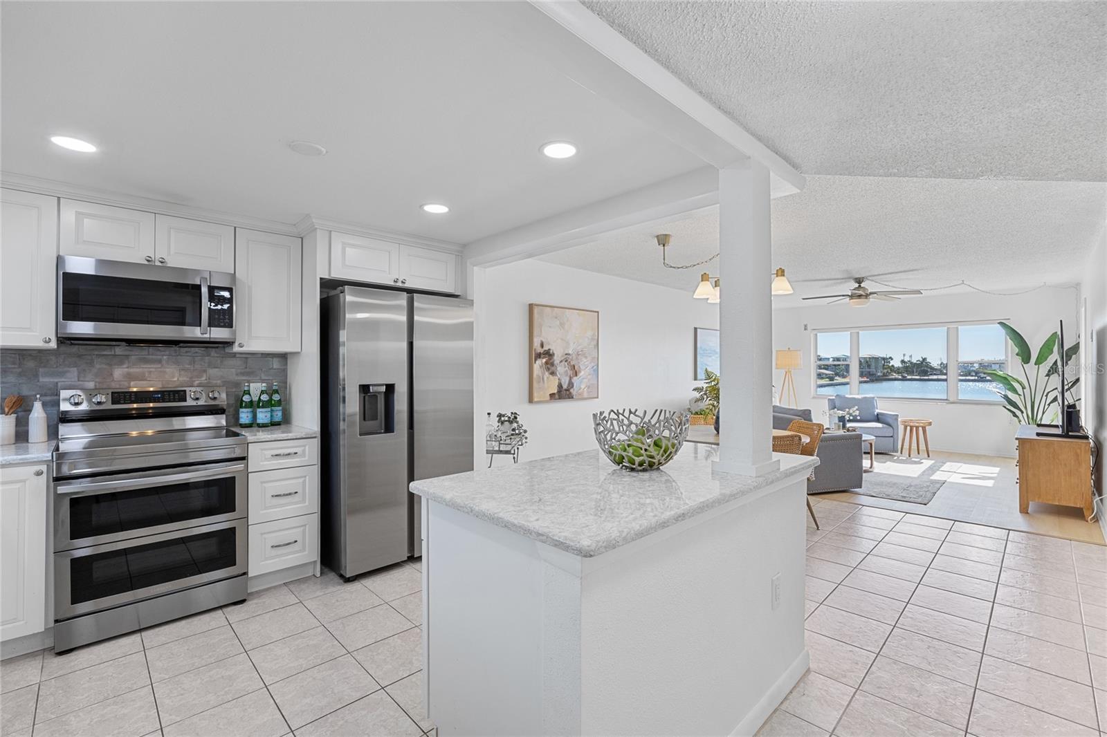 4775 COVE CIR #203 — photo 5