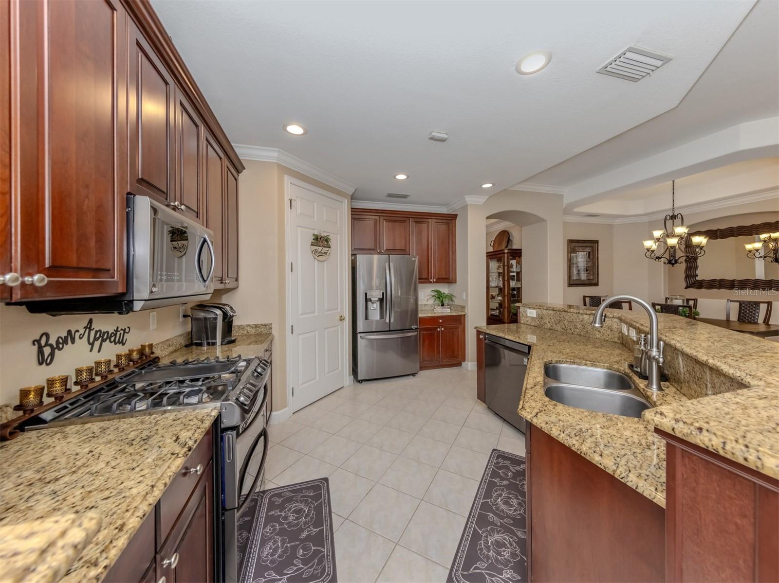 114 BELLA VISTA TER #6B — photo 10