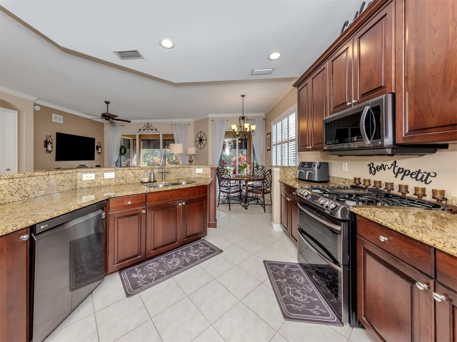 114 BELLA VISTA TER #6B — photo 25