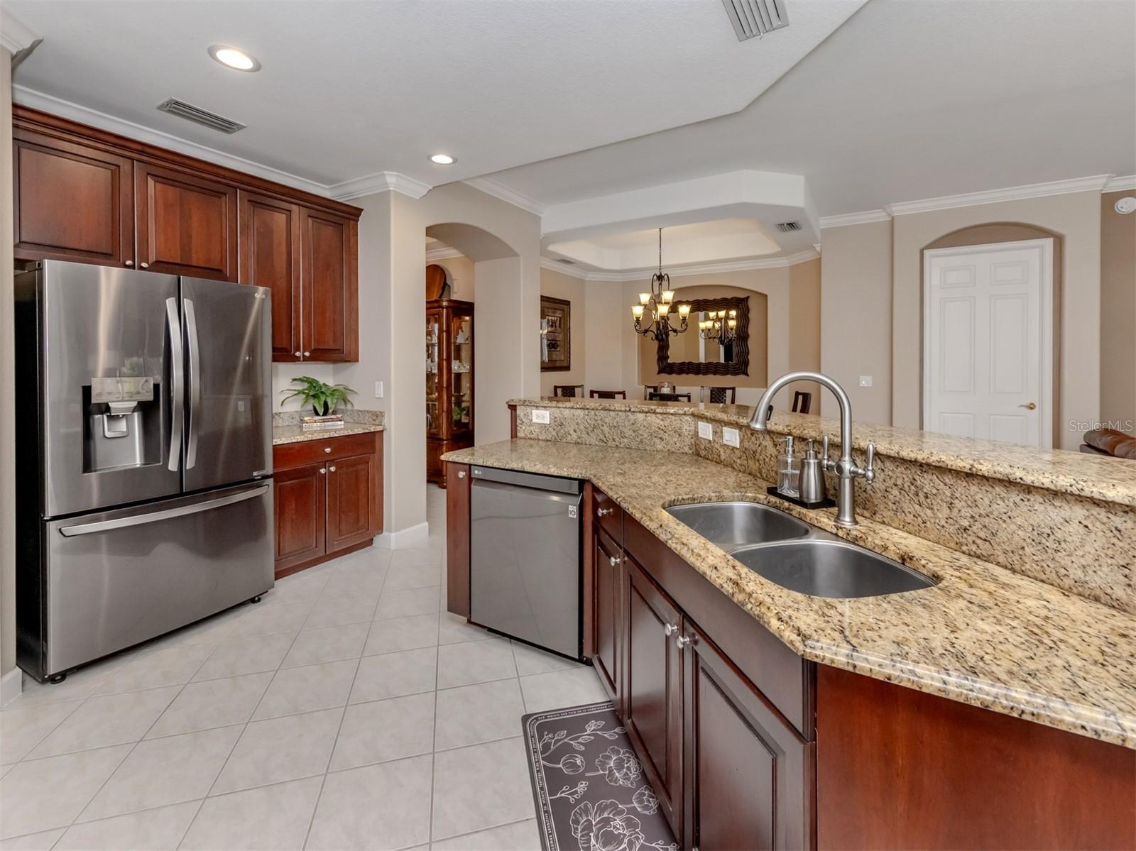 114 BELLA VISTA TER #6B — photo 24