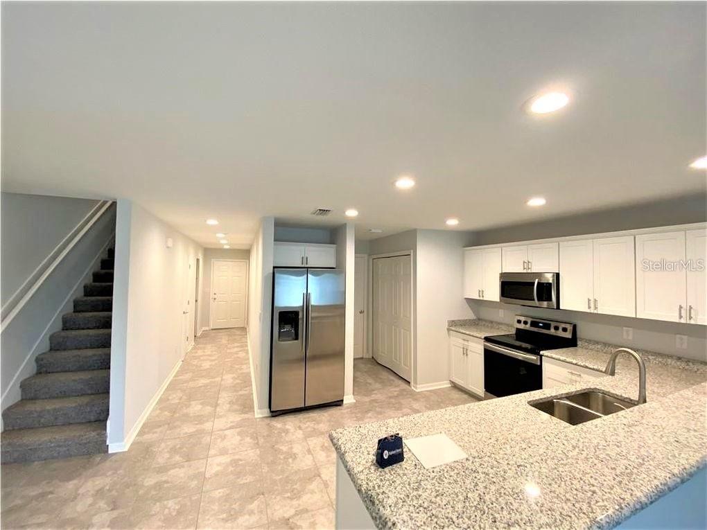 7308 MERLOT SIENNA AVE — photo 3