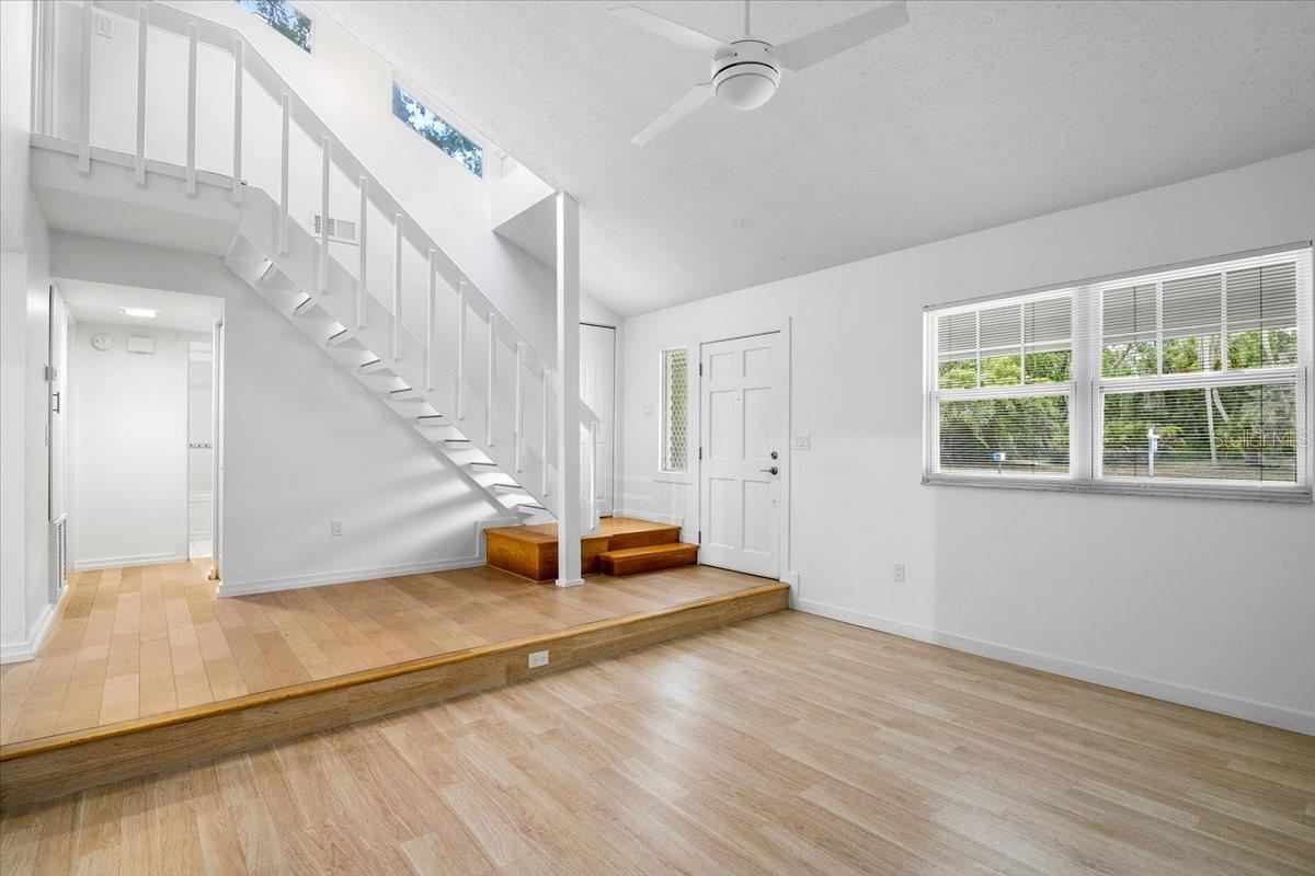 7147 LAGO ST — photo 16