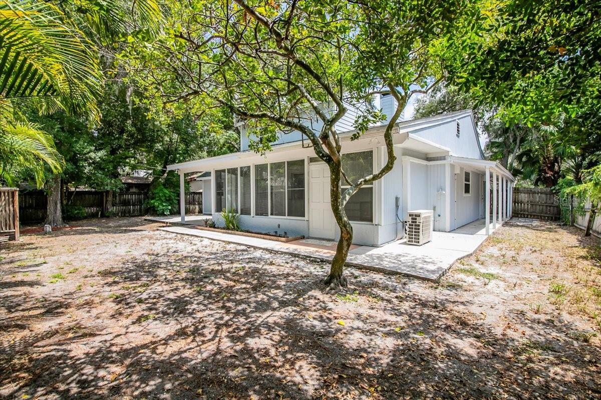 7147 LAGO ST — photo 23