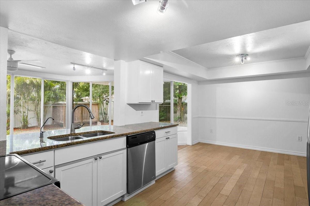 7147 LAGO ST — photo 8