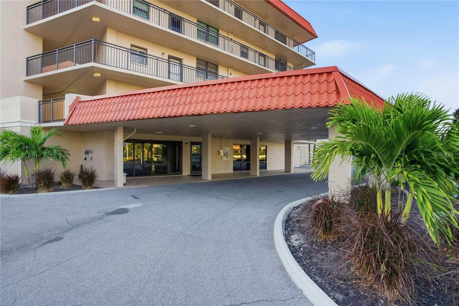 17580 GULF BLVD #302 — photo 3