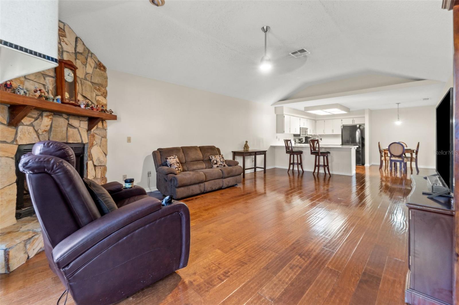 23315 CLUB VILLAS DR — photo 13