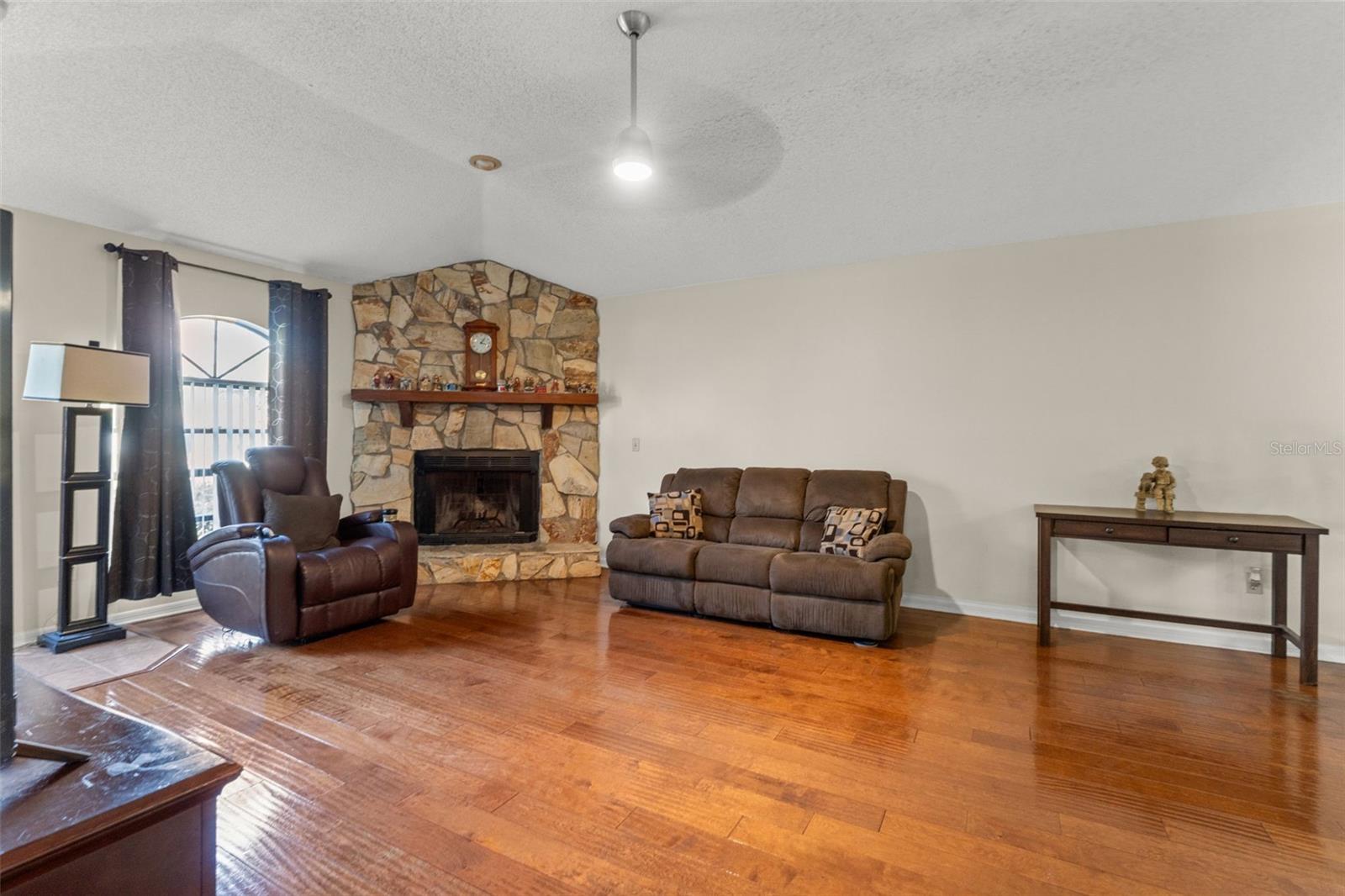 23315 CLUB VILLAS DR — photo 16