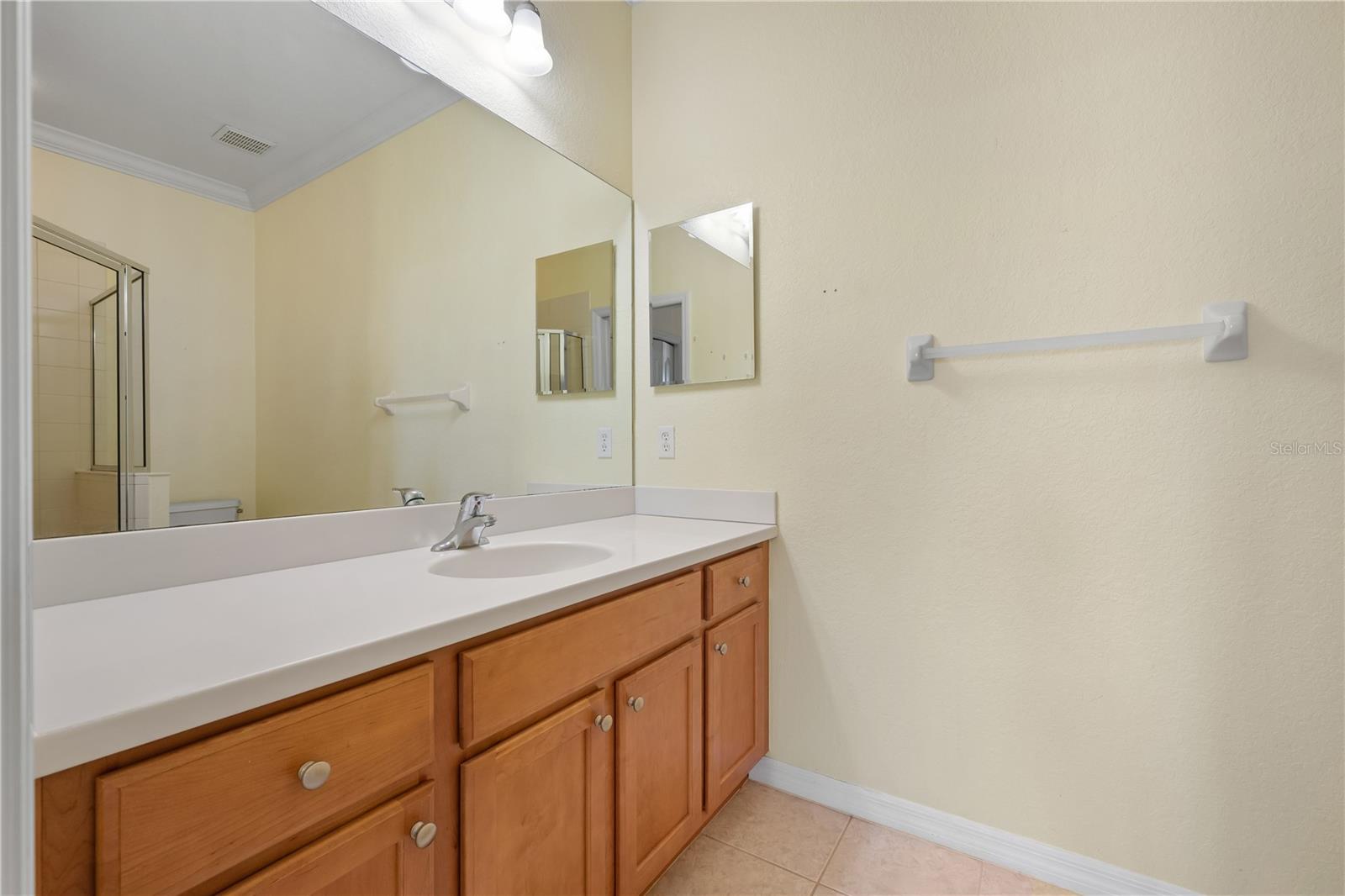 915 FAIRWAYCOVE LN #204 — photo 25