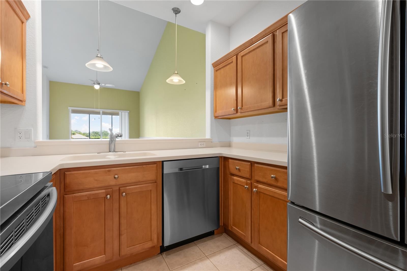 915 FAIRWAYCOVE LN #204 — photo 17