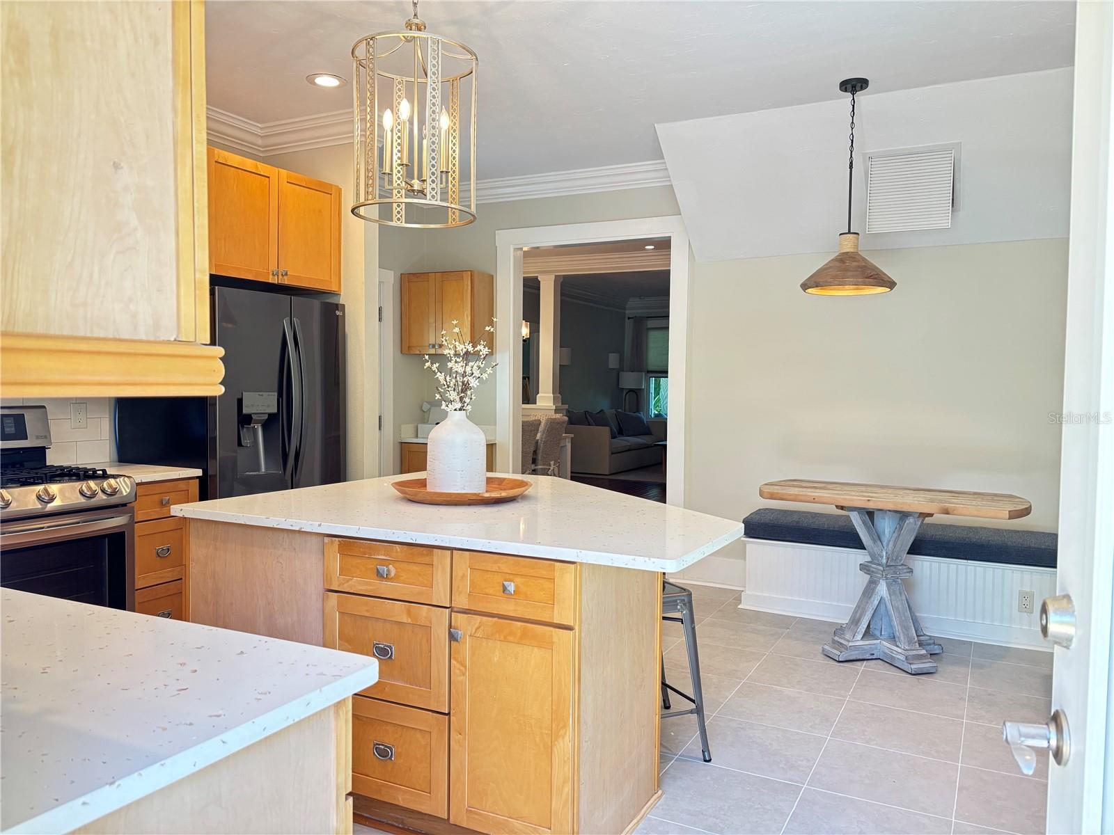 324 JULIA PL — photo 19