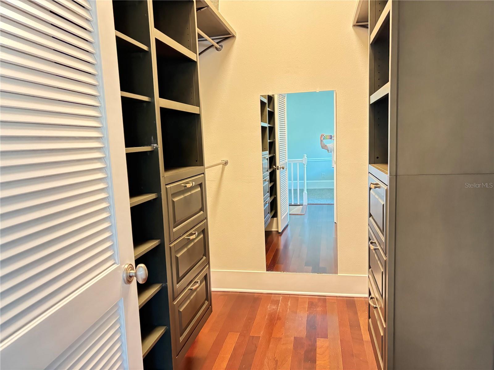 324 JULIA PL — photo 34