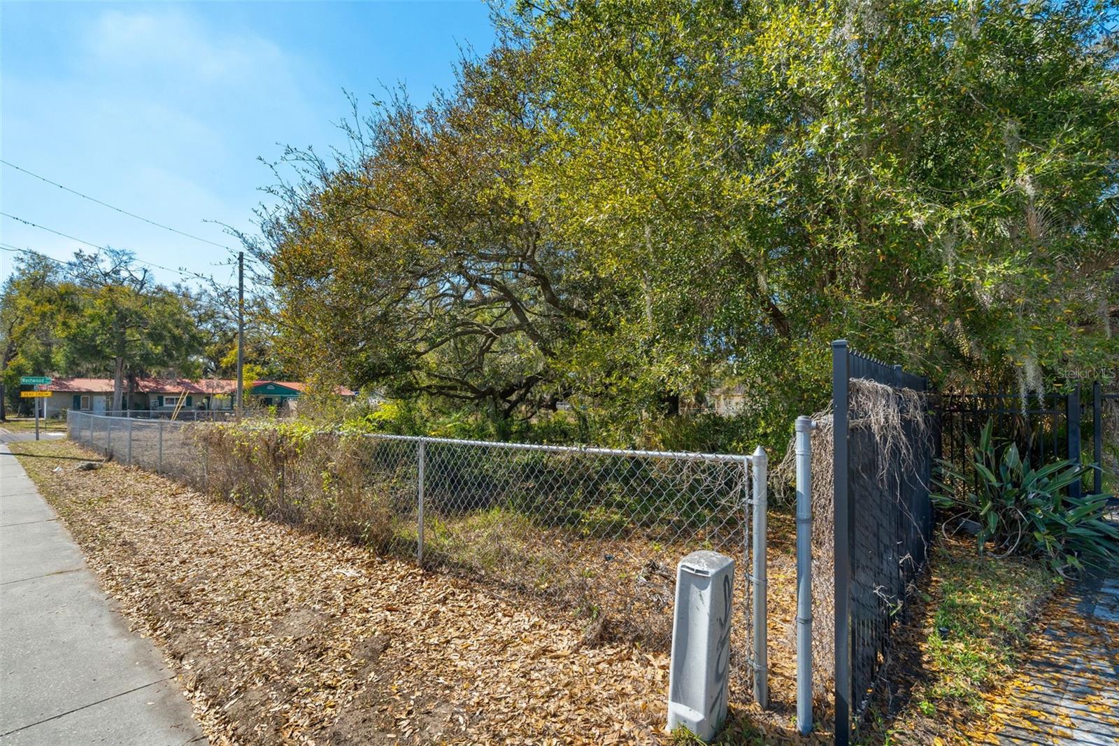 702 WESTWOOD DRIVE — photo 10