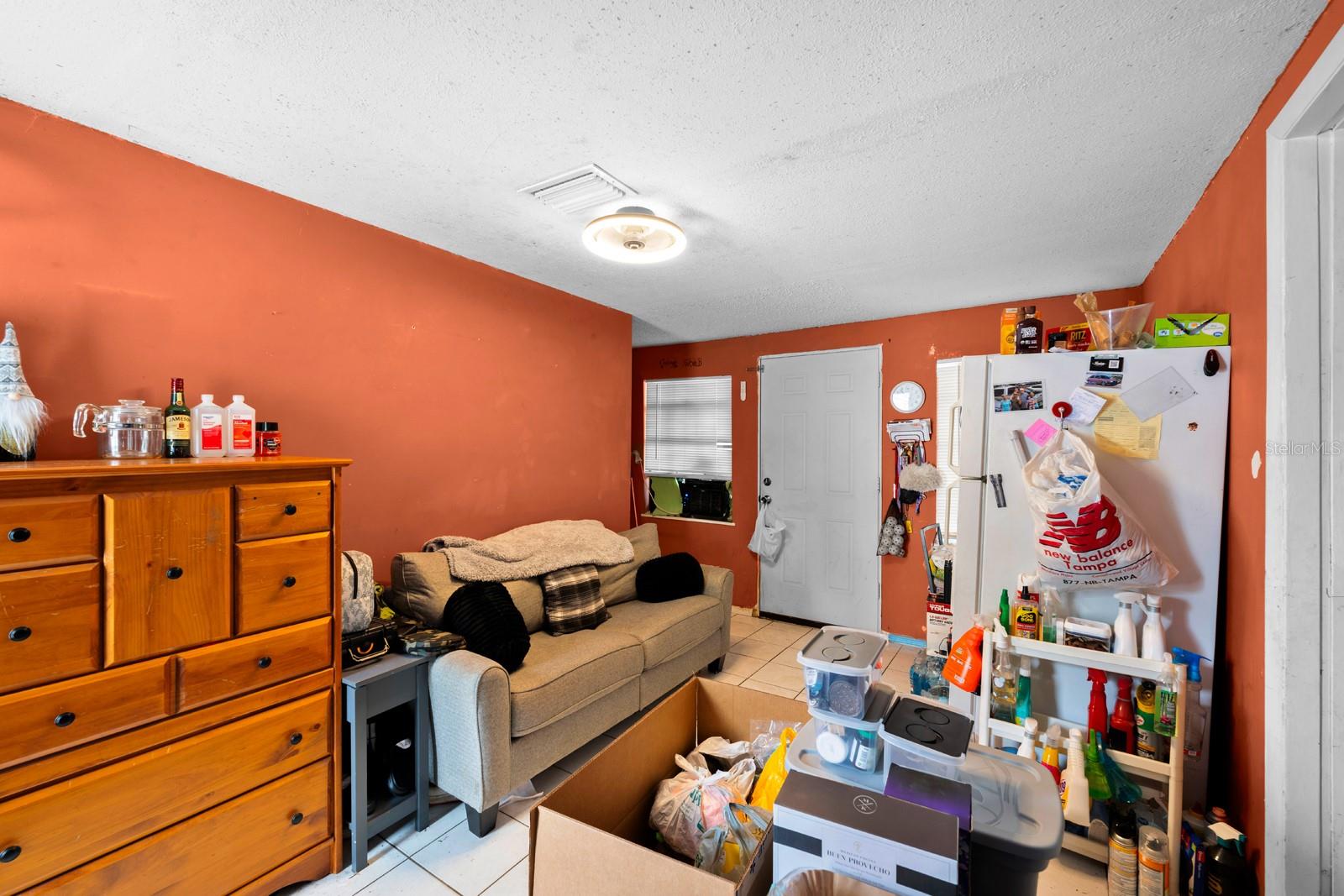 6807 N HIMES AVE — photo 16