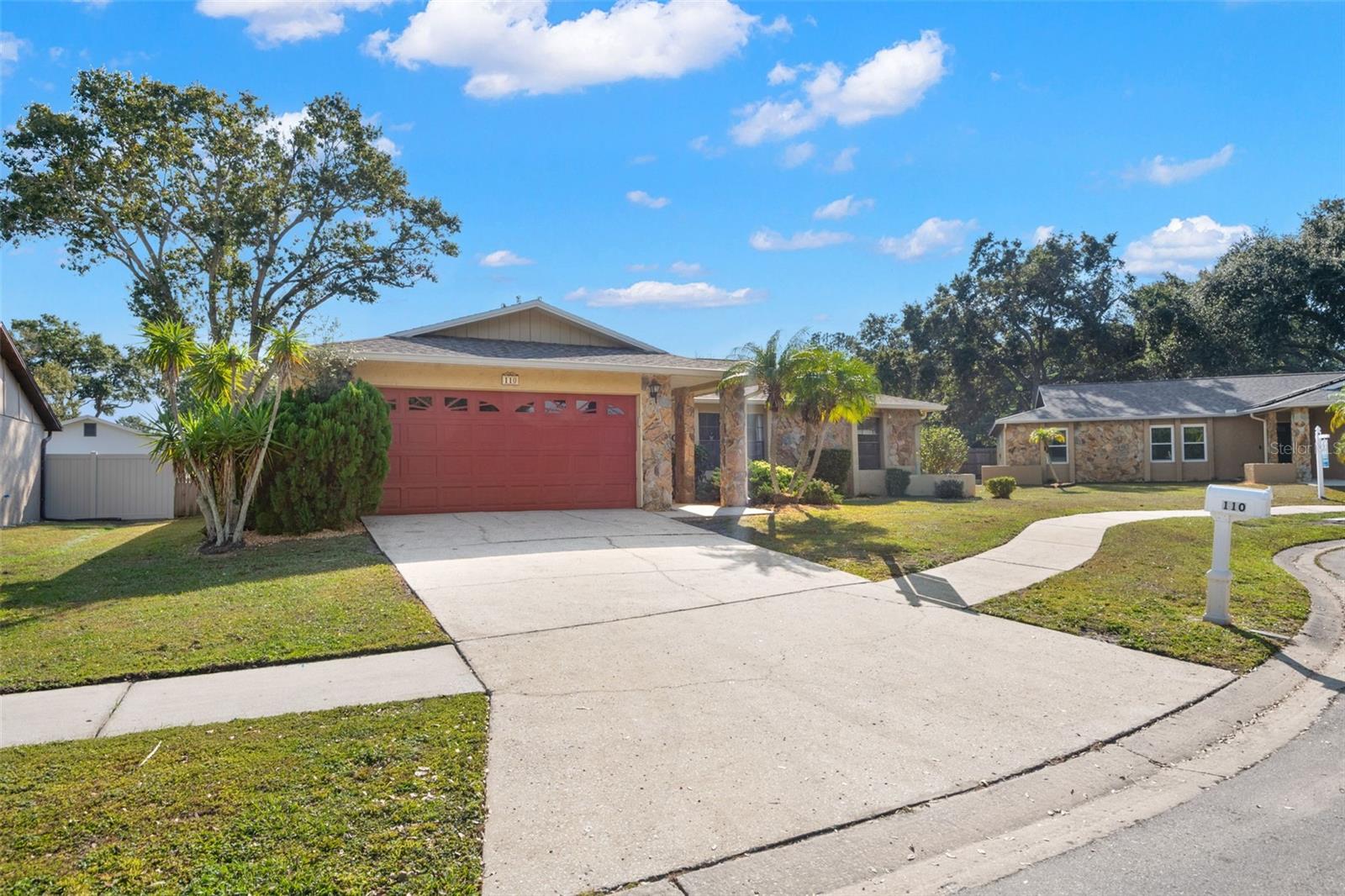 110 MEADOWCROSS DR — photo 2