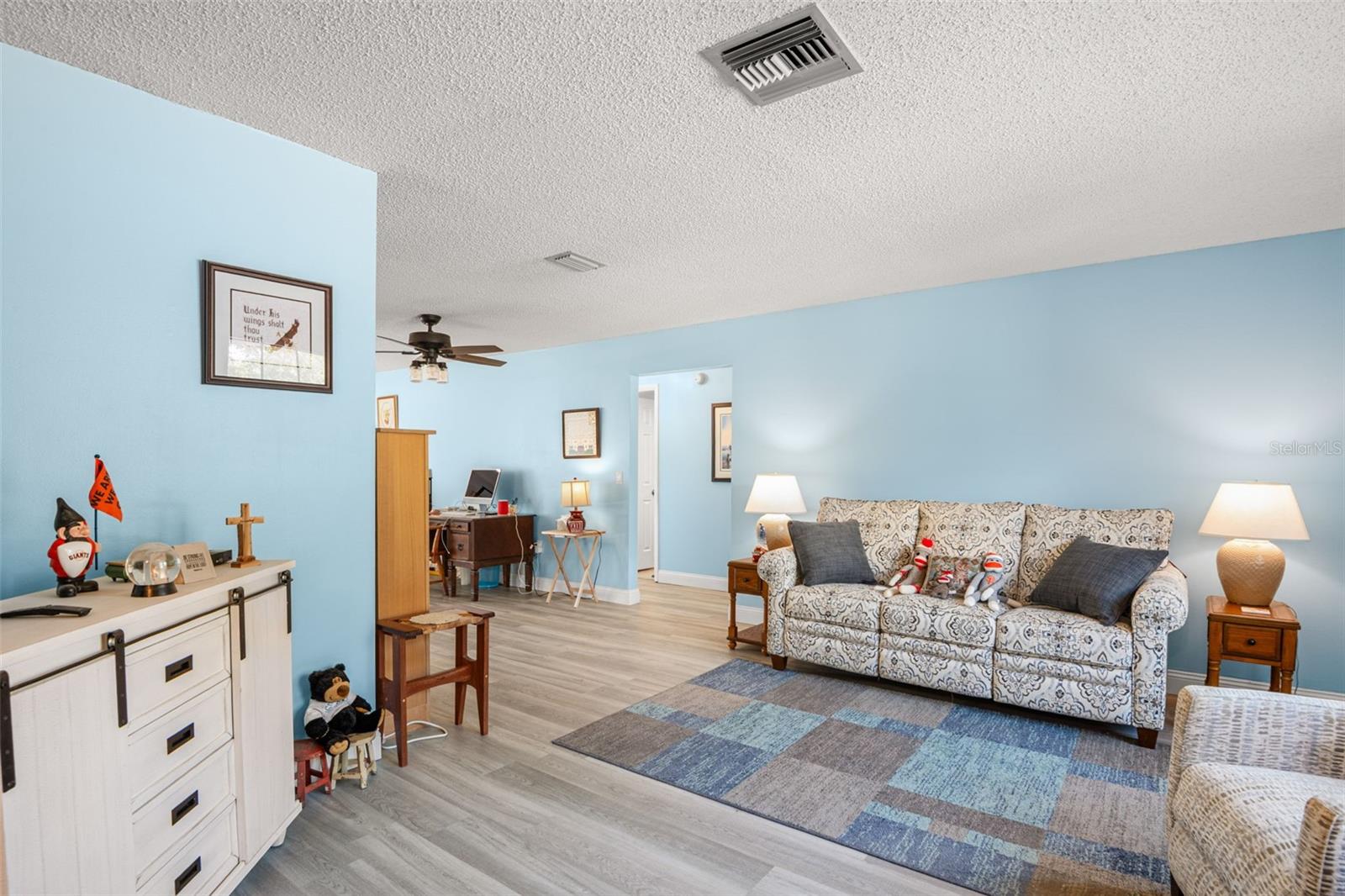 110 MEADOWCROSS DR — photo 16
