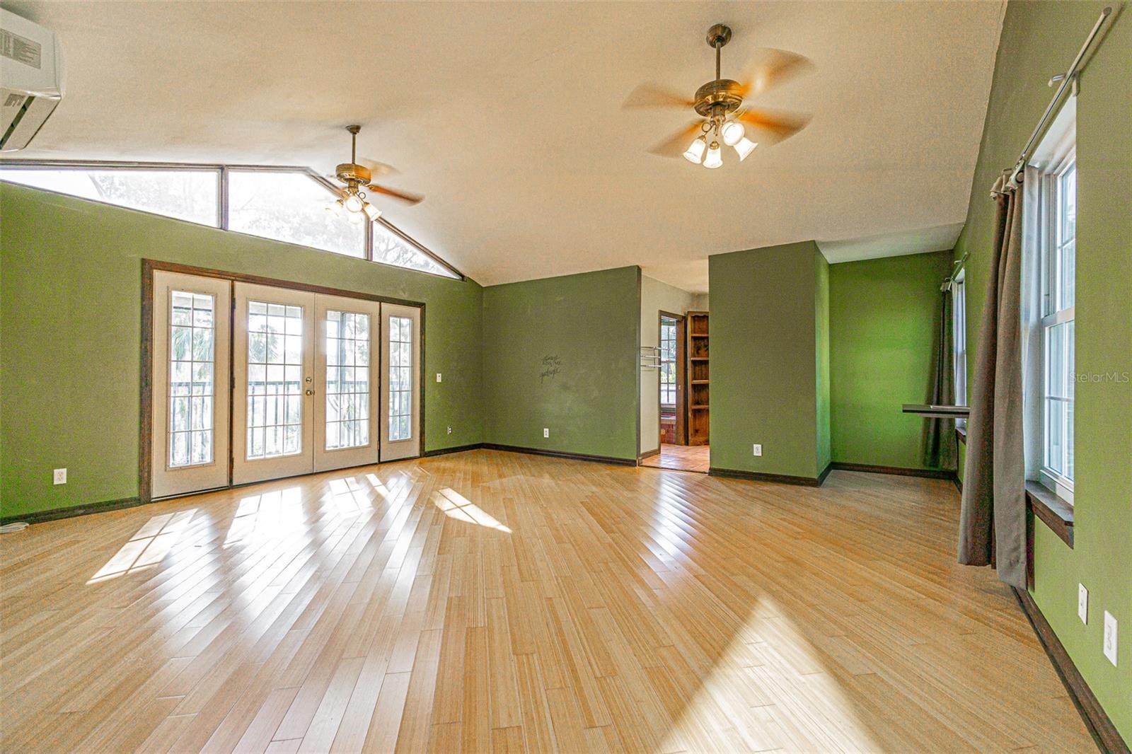 12510 FOREST HILLS DR — photo 17