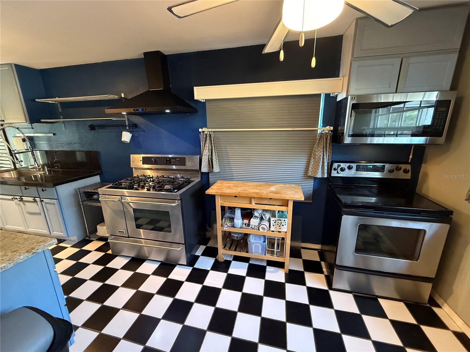 12510 FOREST HILLS DR — photo 34