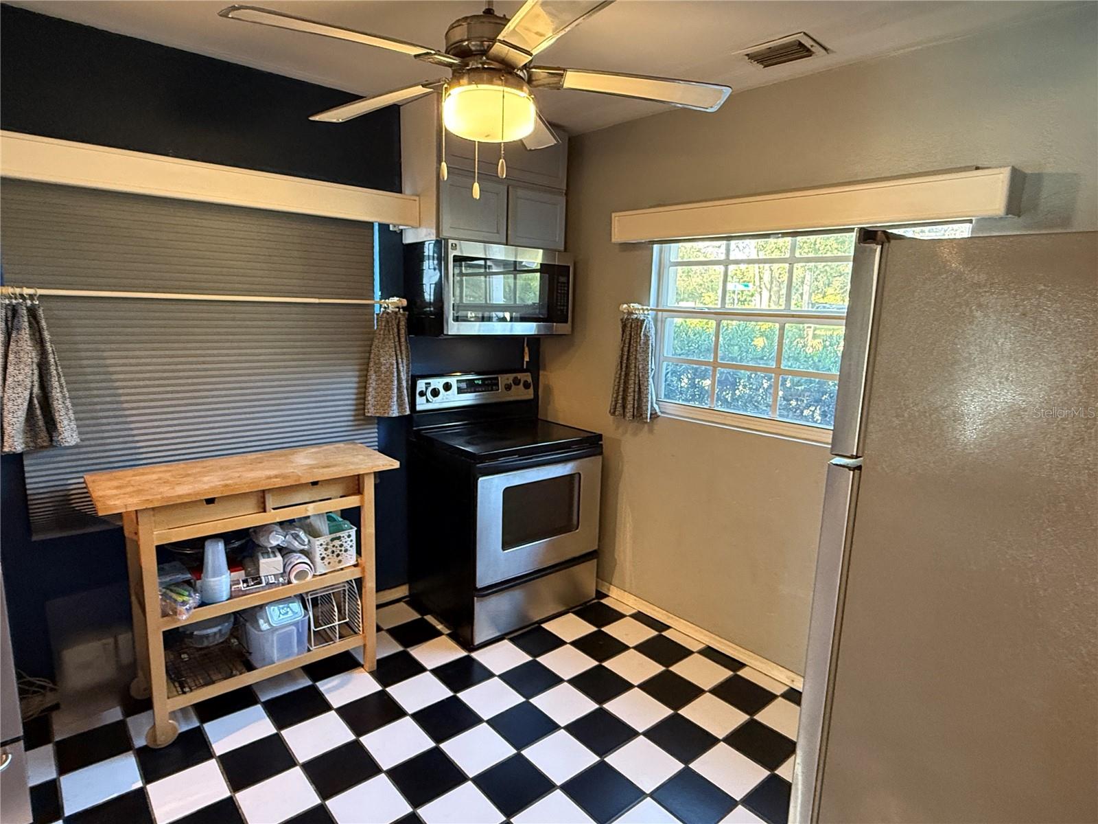 12510 FOREST HILLS DR — photo 33