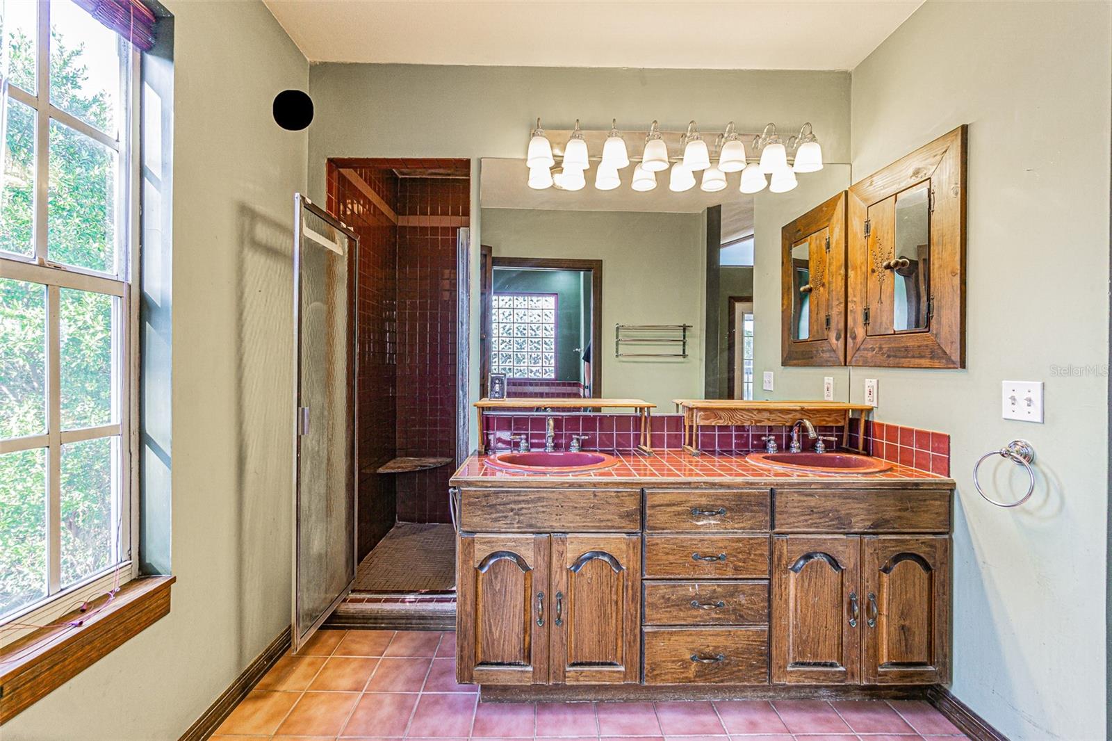 12510 FOREST HILLS DR — photo 18
