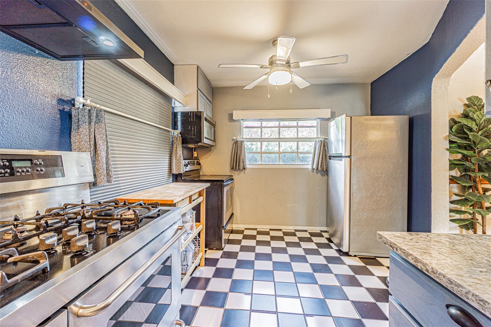 12510 FOREST HILLS DR — photo 20