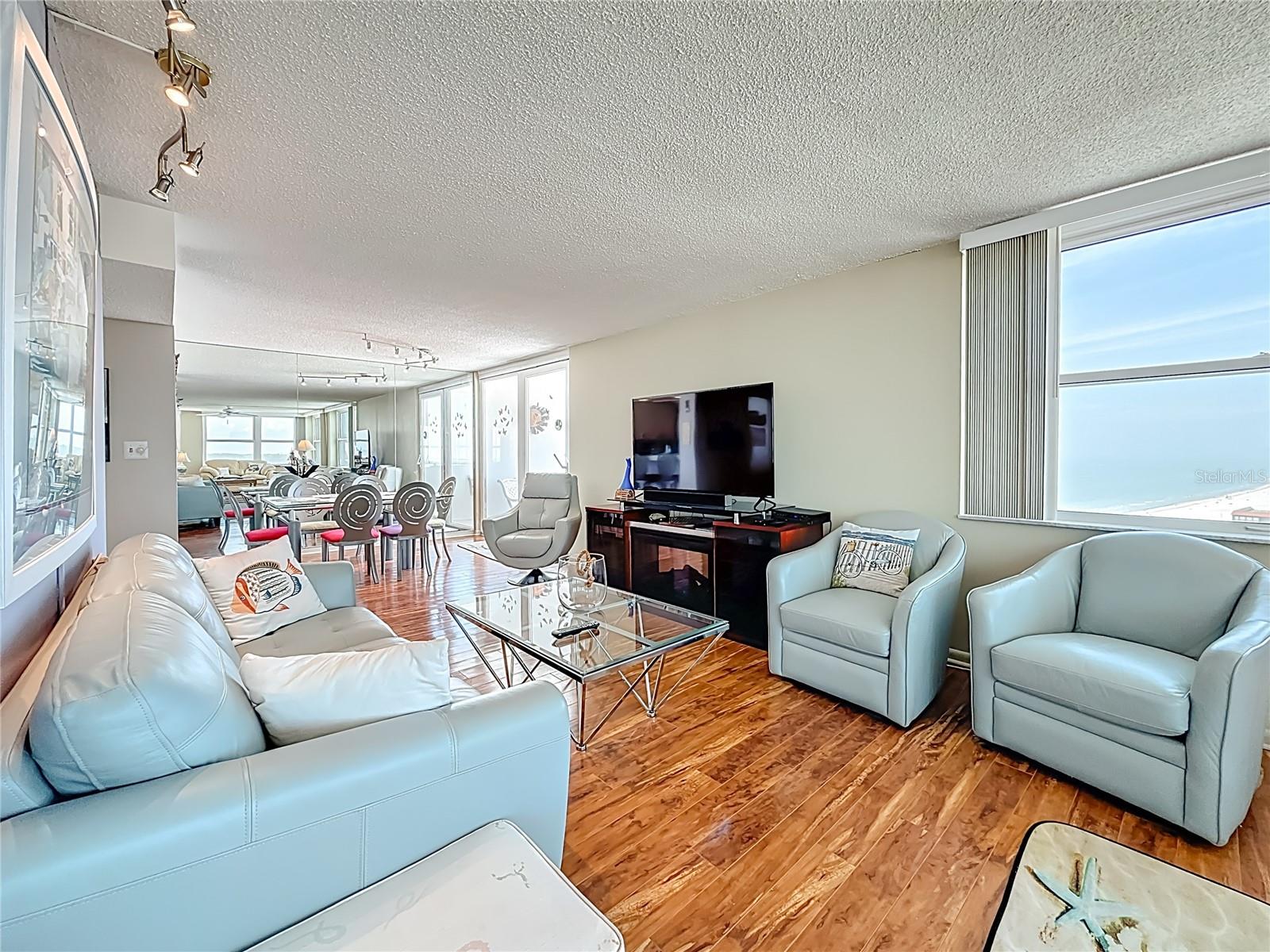 17408 GULF BLVD #1302 — photo 36