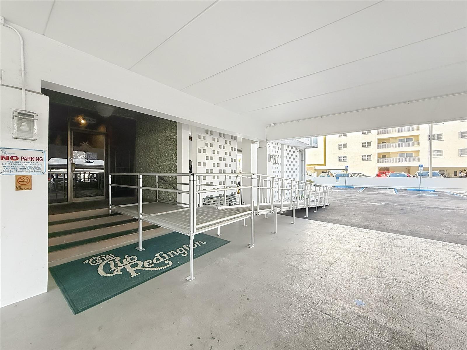 17408 GULF BLVD #1302 — photo 14