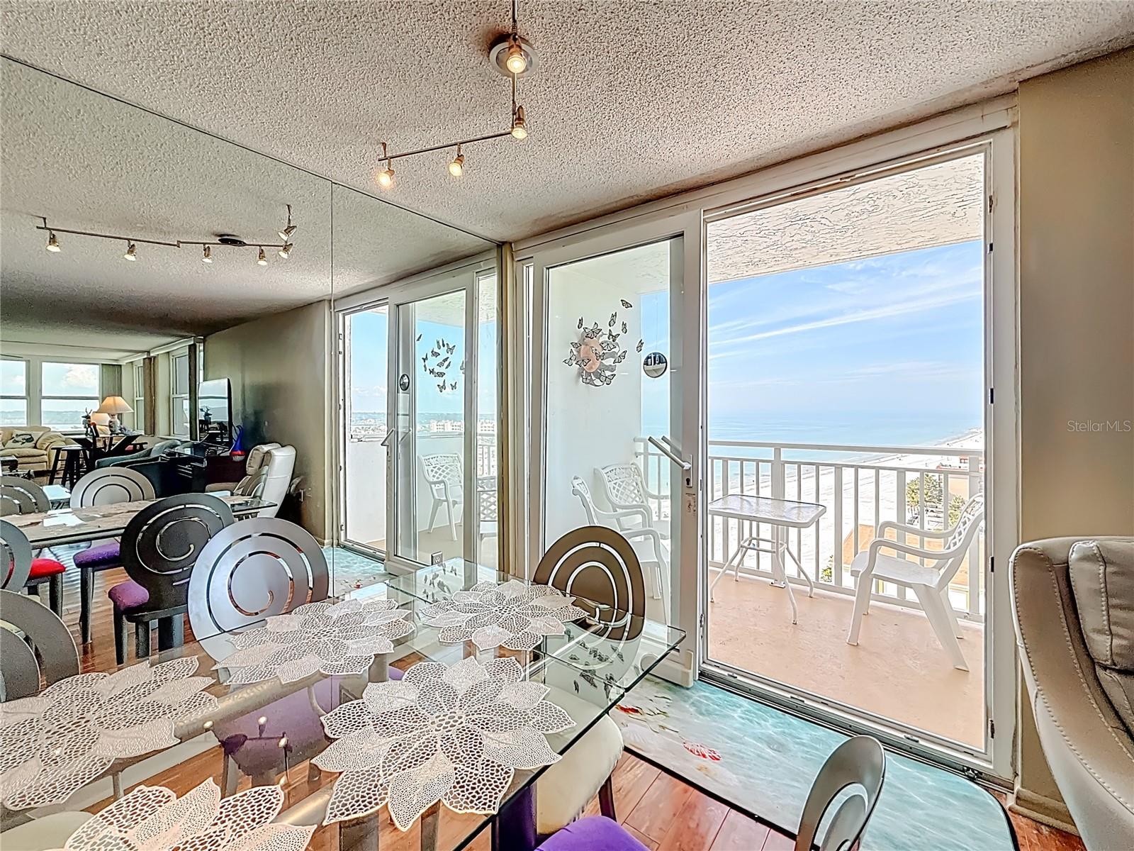 17408 GULF BLVD #1302 — photo 27
