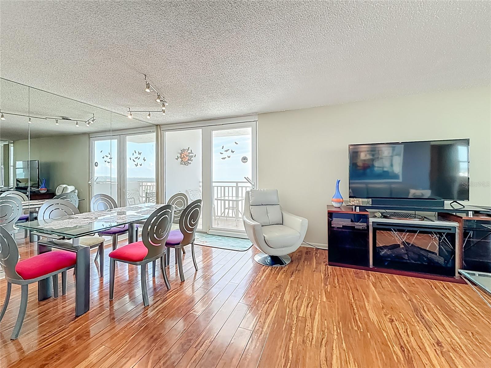 17408 GULF BLVD #1302 — photo 25