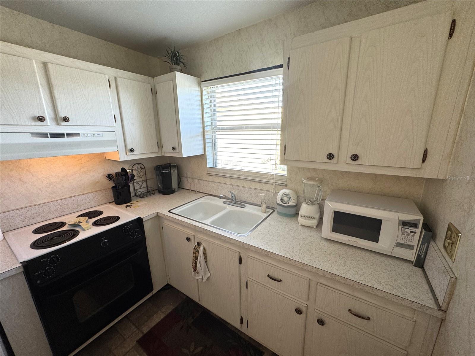 4480 IRONWOOD CIR #308A — photo 6