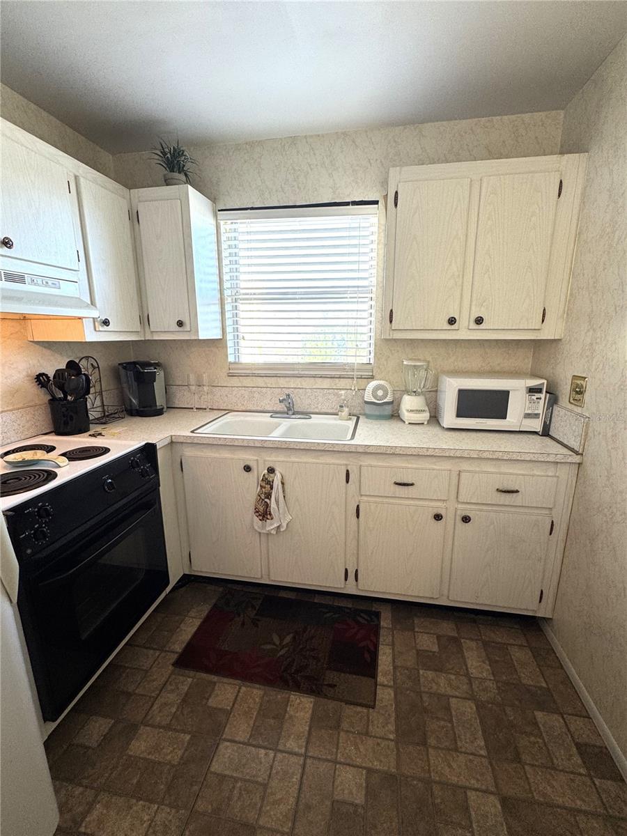 4480 IRONWOOD CIR #308A — photo 8