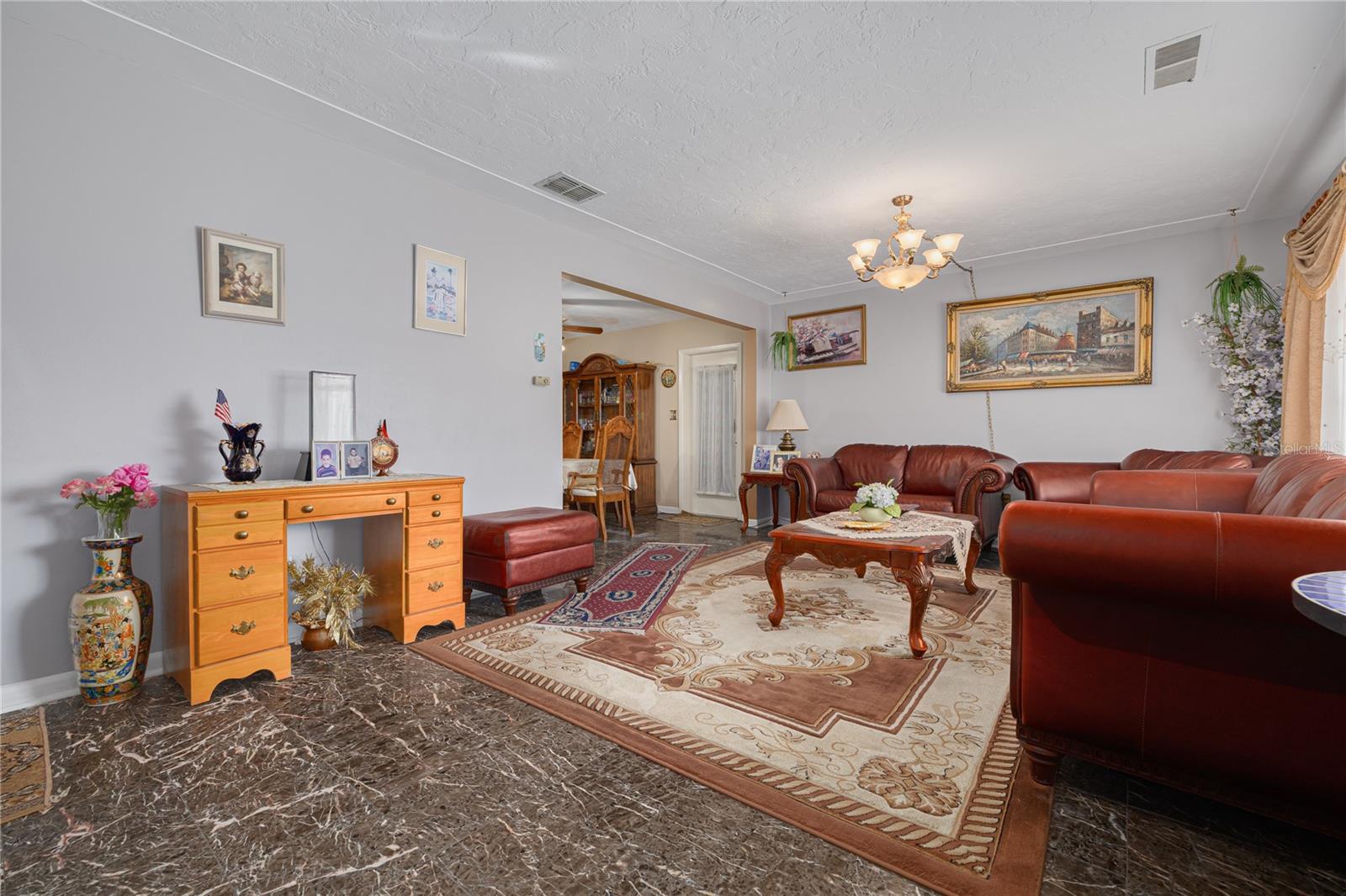 1715 S JEFFERSON AVE — photo 4