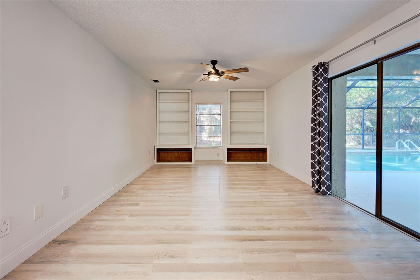 2767 SALLY LN — photo 25