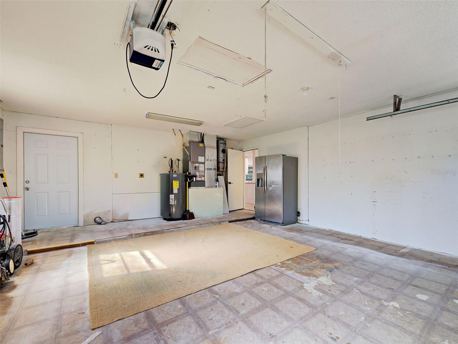 2767 SALLY LN — photo 43